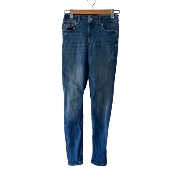 ZARA Jeans Women's Size 6 Bootcut Jeans Light Wash Medium Rise - Picture 1 of 6